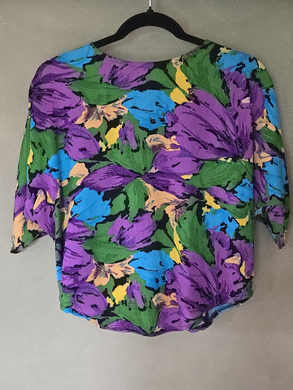 Vintage! 90s 100% Rayon Abstract Floral Button Front Blouse, Ptp 25" - Picture 3 of 6